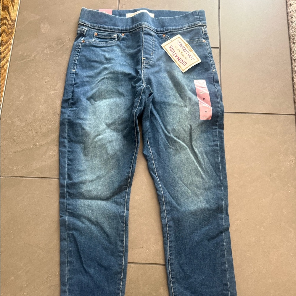 Women’s pull on skinny jeans - brand new with tags - Levi’s Strauss